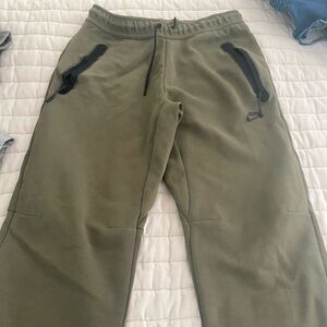 Nike tech fleece sweat pants